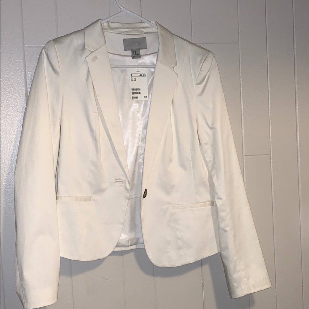 Brand new white Blazer